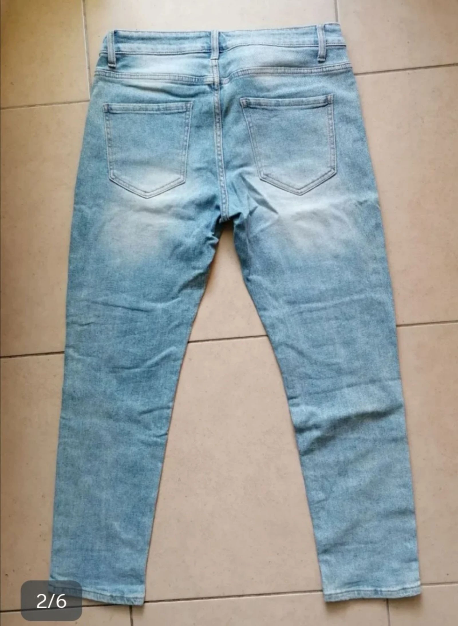 Distressed men's denim jeans – photo 2